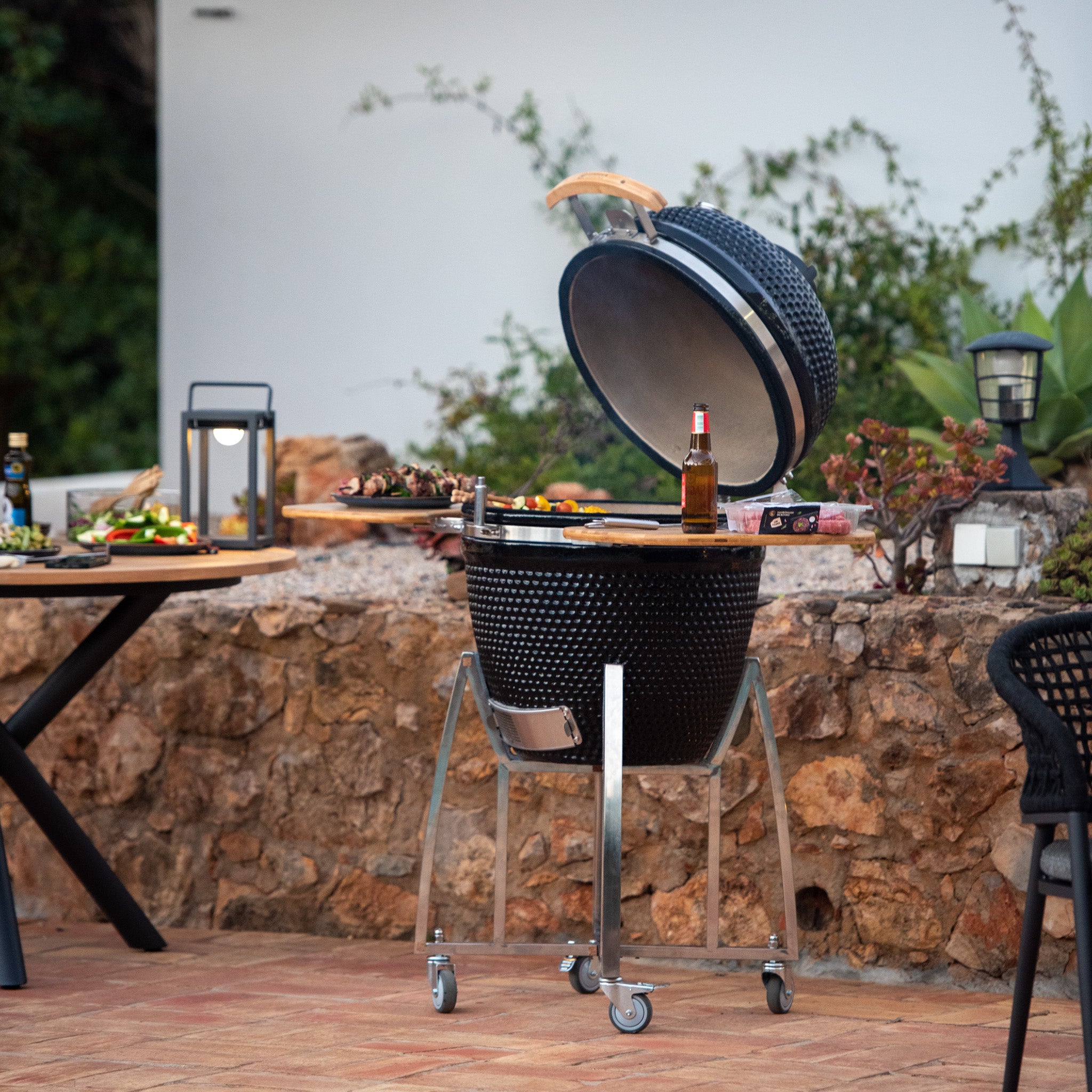 Outdoor Cooking & Dining
