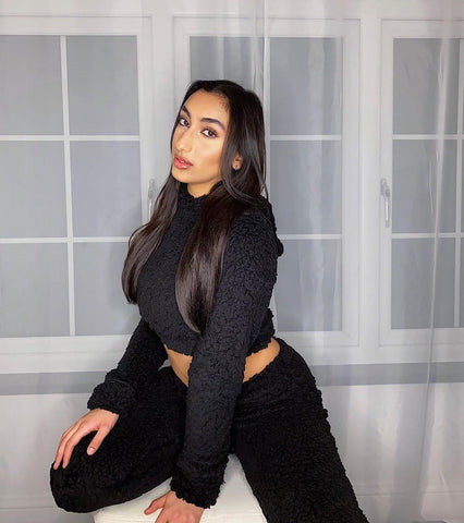 Trend: Teddy Looks - Cosy Black Teddy Co-Ord