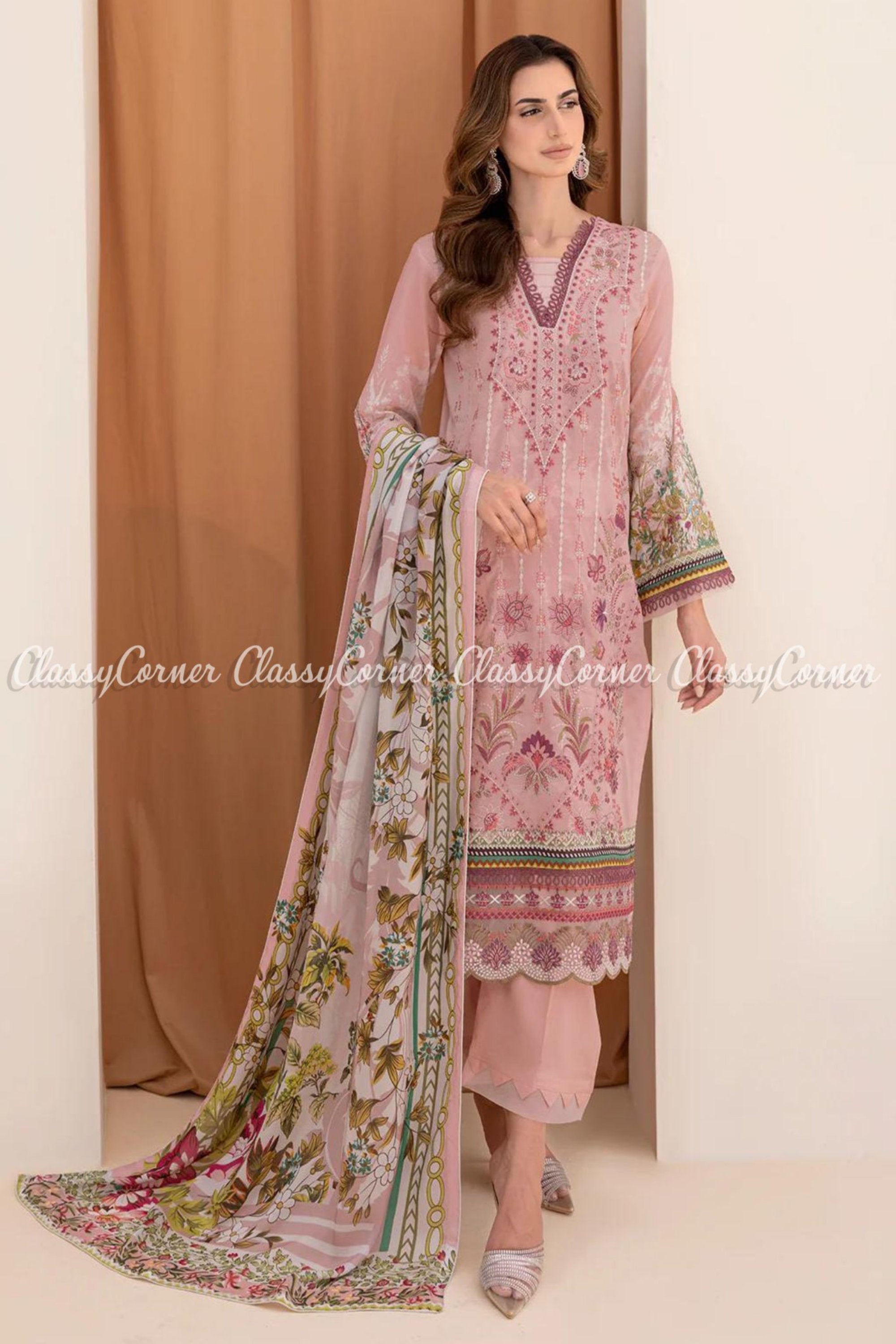 Elegant Pakistani Wedding Dresses & Bridal Dresses Online