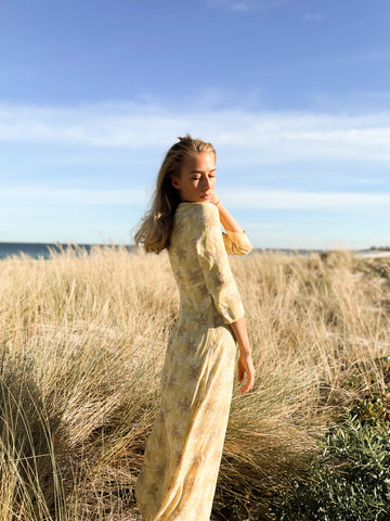 Tunik Vivienne Dress in Floral Bouquet print on Emmelie Sparkes 