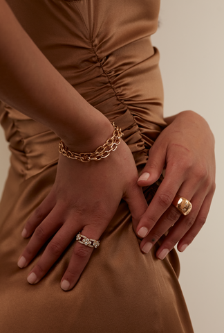 evening bridesmaids looks in 18k yellow gold rings