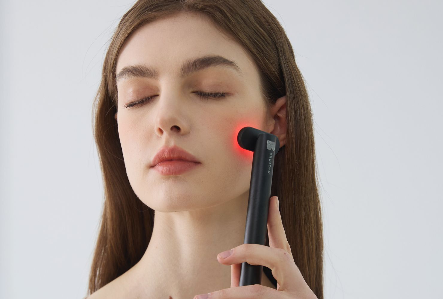 bruadar_red_light_therapy_skincare