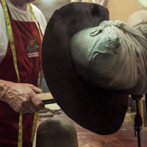 Cleaning felt hat and removing oil stain 