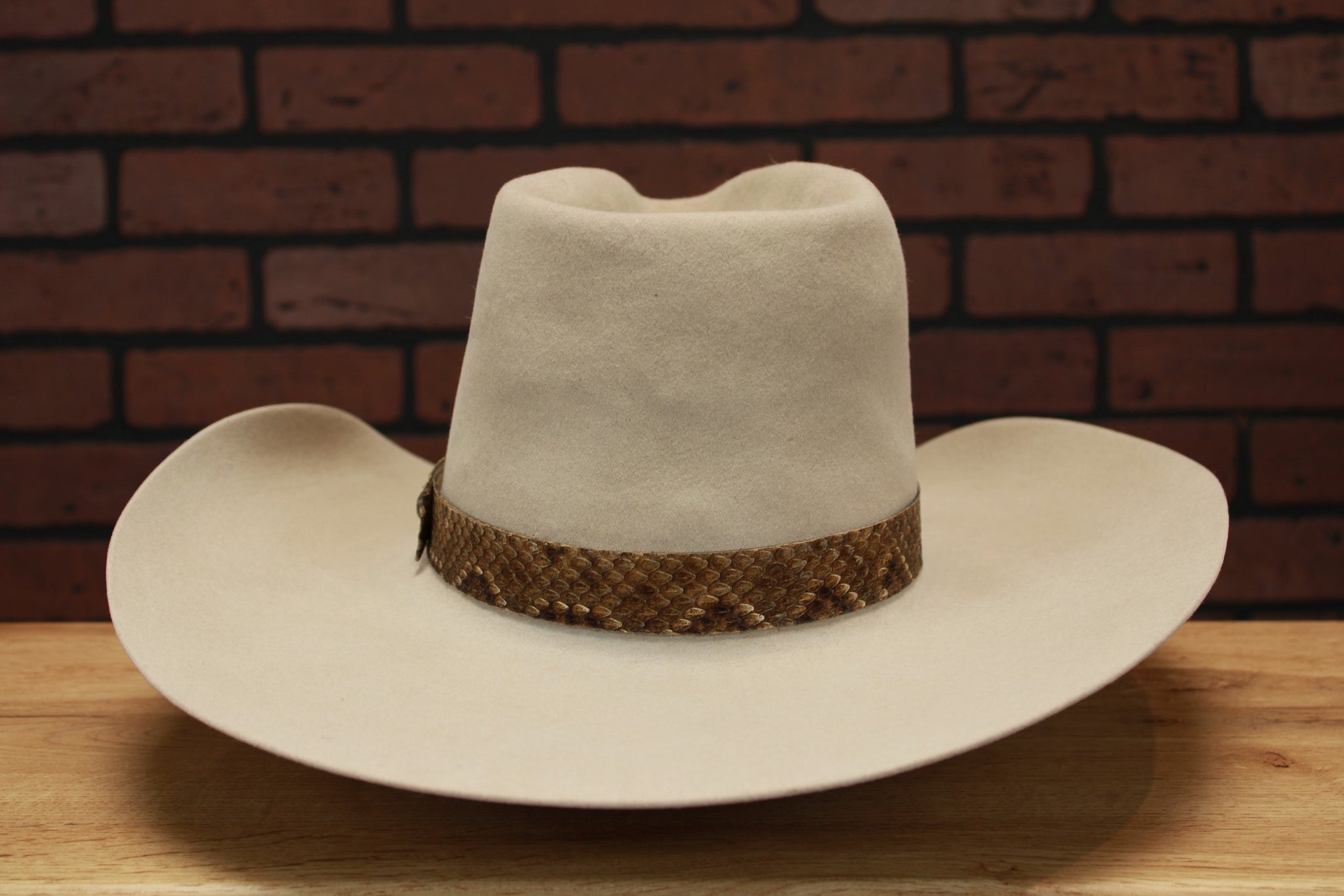 john wayne shootist hat