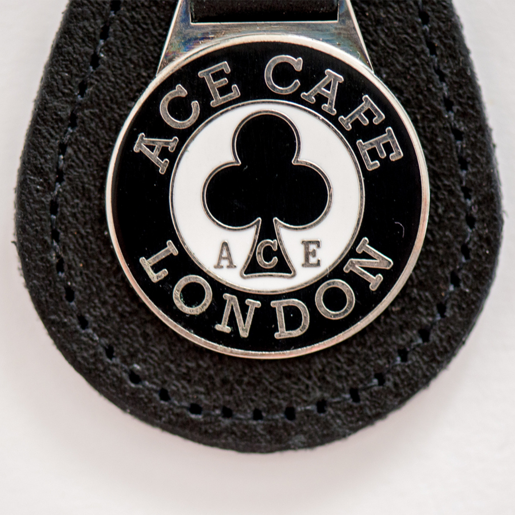 ACE CAFE LONDON 】レア カーバッチ-