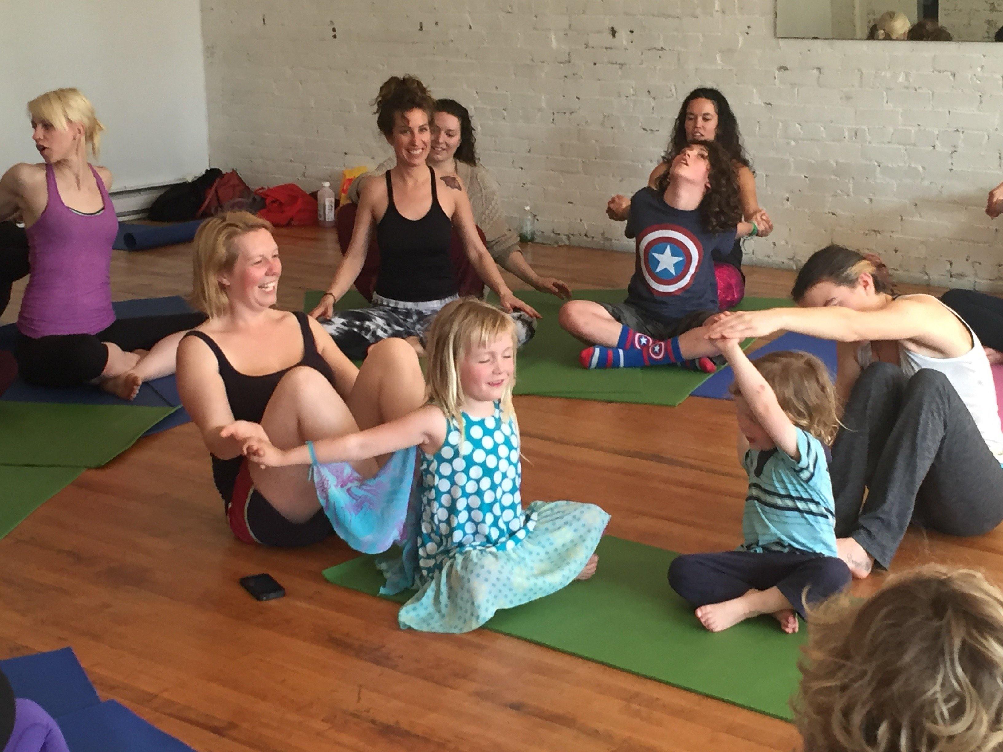Schoolteachers Xxx - An awesome extraordinary online yoga courses for kids