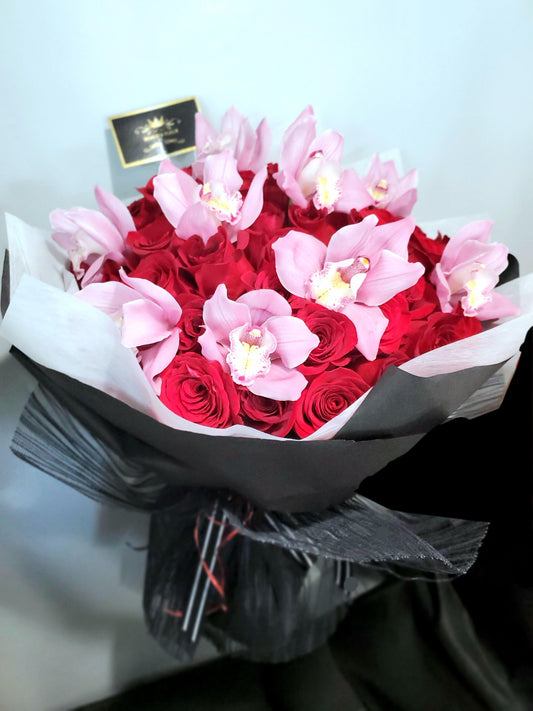 24 Stalks Fresh-Cut Roses🌹with a DIOR design paper wrapper (Fresh  Flower Bouquet) | Rose Flower | Flower Bouquet | Flower | Flowers | Rose |  VDay