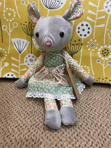 Carol's adorable fabric mouse dressed in Tilda and Sevenberry fabrics