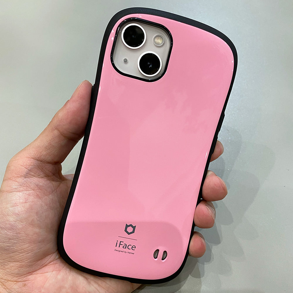 iPhone13 ピンクカラー 似合う コーデ ベビーピンク ケース