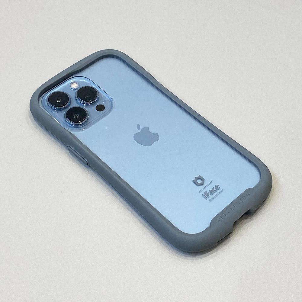 iPhone13Pro ブルーカラー 似合う コーデ クリア 透明 ケース