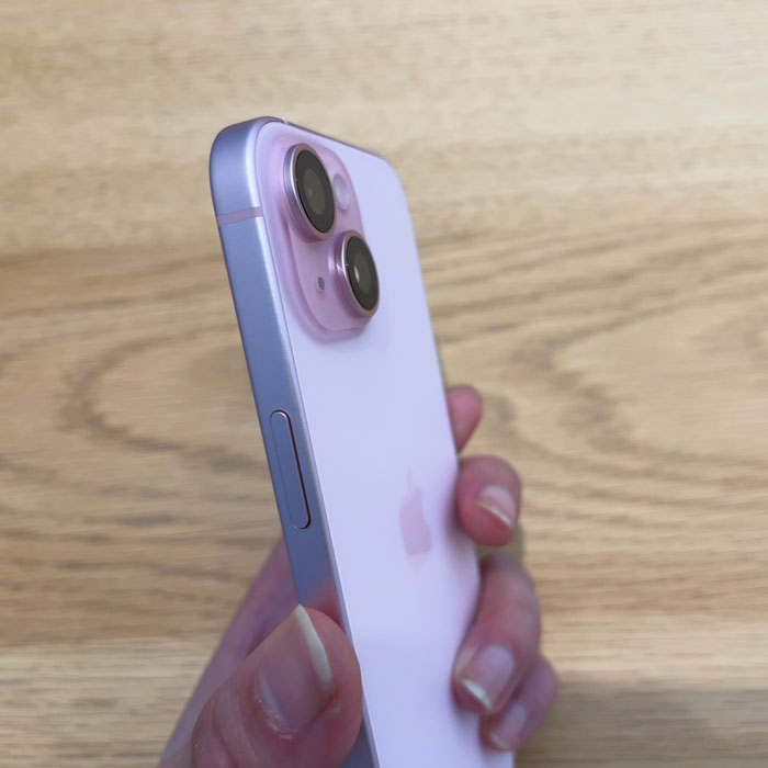【実機レポ】iphone15のピンク。カラーと合うスマホケースも紹介！