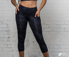 black and gray camo capri leggings 