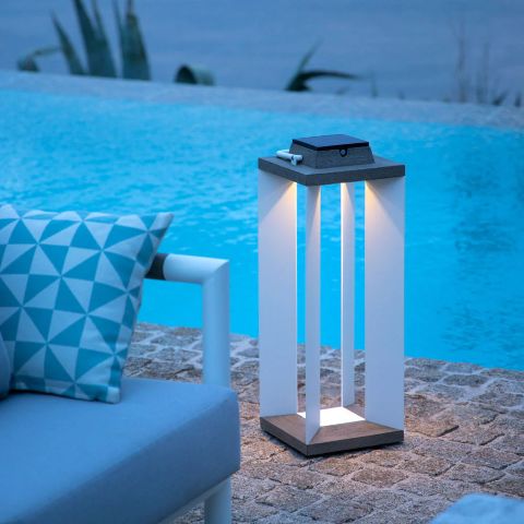 blade-outdoor-solar-led-lantern-by-les-jardins