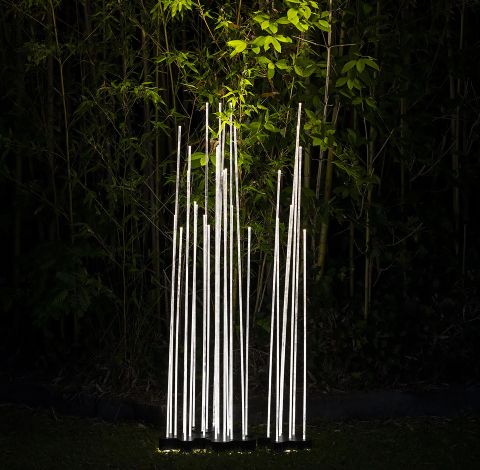 reeds-outdoor-triple-led-floor-lamp-by-artemide