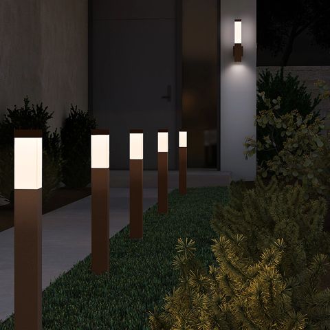 square-column-outdoor-led-wall-light-by-sonneman