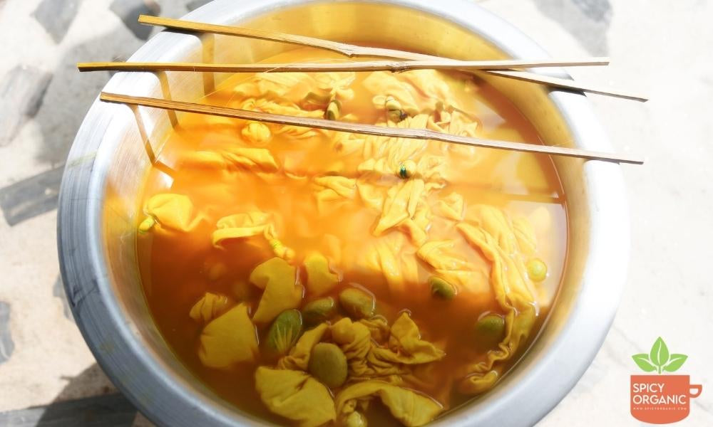 Turmeric Dye