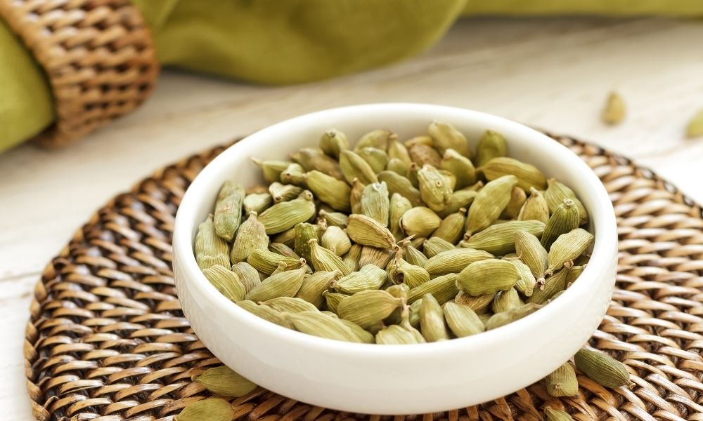 What can I use in place of green cardamom pods