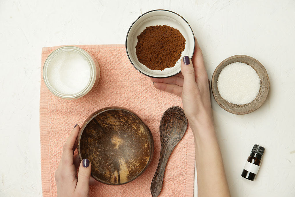 Making zero waste, toxic free body scrub, DIY coffee, sugar, coconut oil body scrub is an excellent way