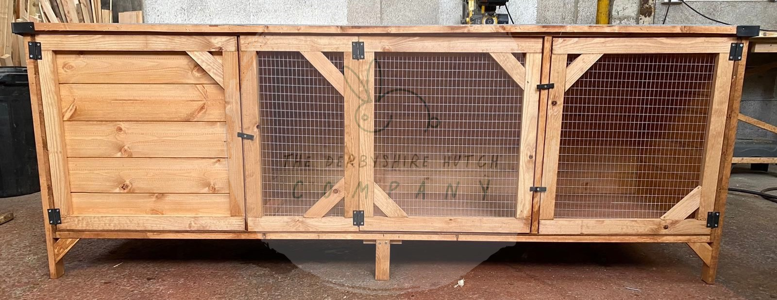 ready assembled rabbit hutch