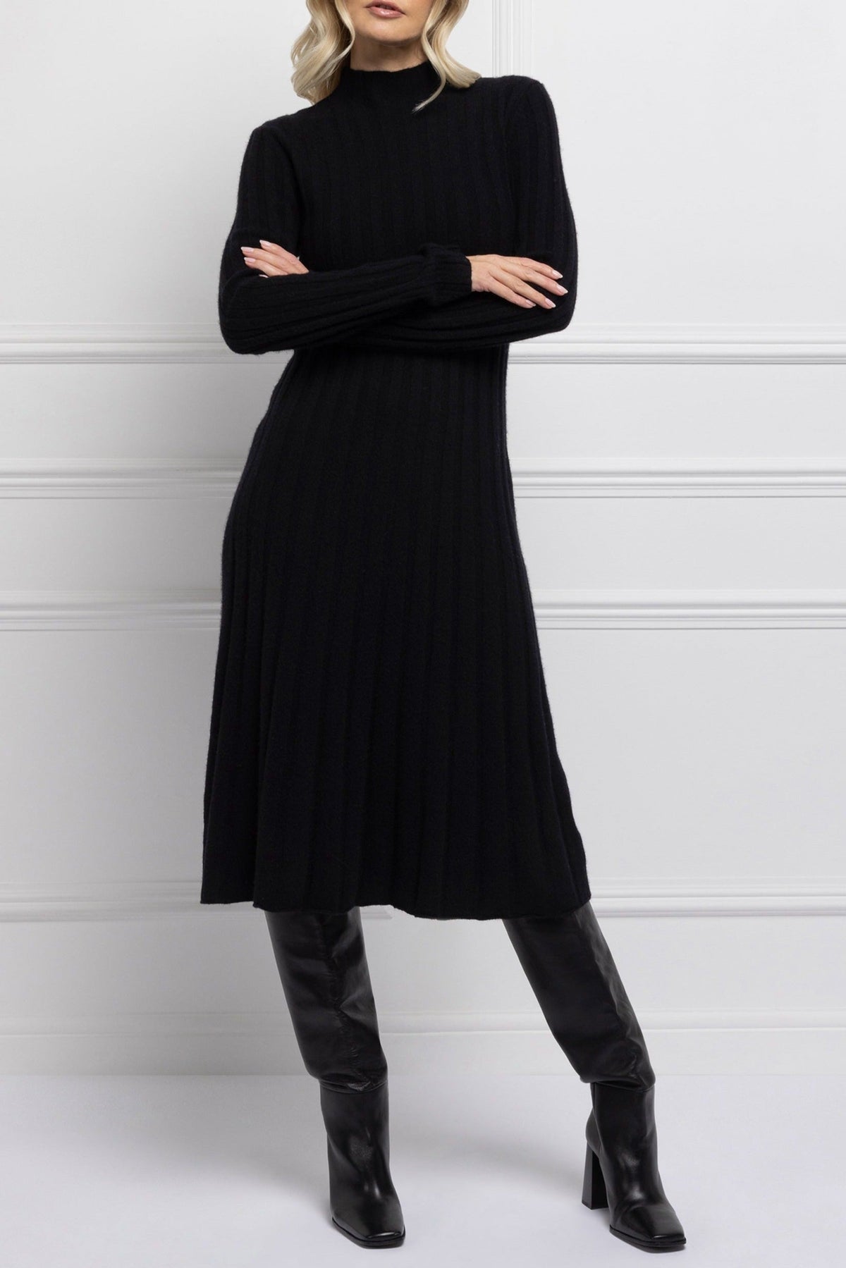 Pleat Knit Midi Dress Black Aavelle