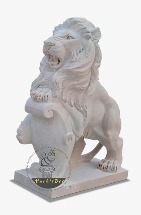 Sculpture de lion en marbre blanc grandeur nature
