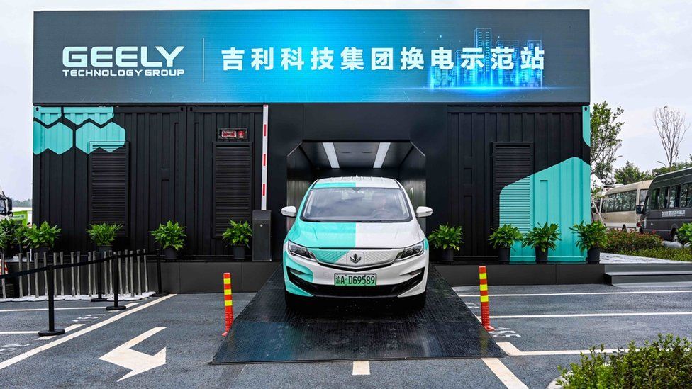 Geely de China se encuentra entre otras empresas que están implementando estaciones de intercambio de baterías