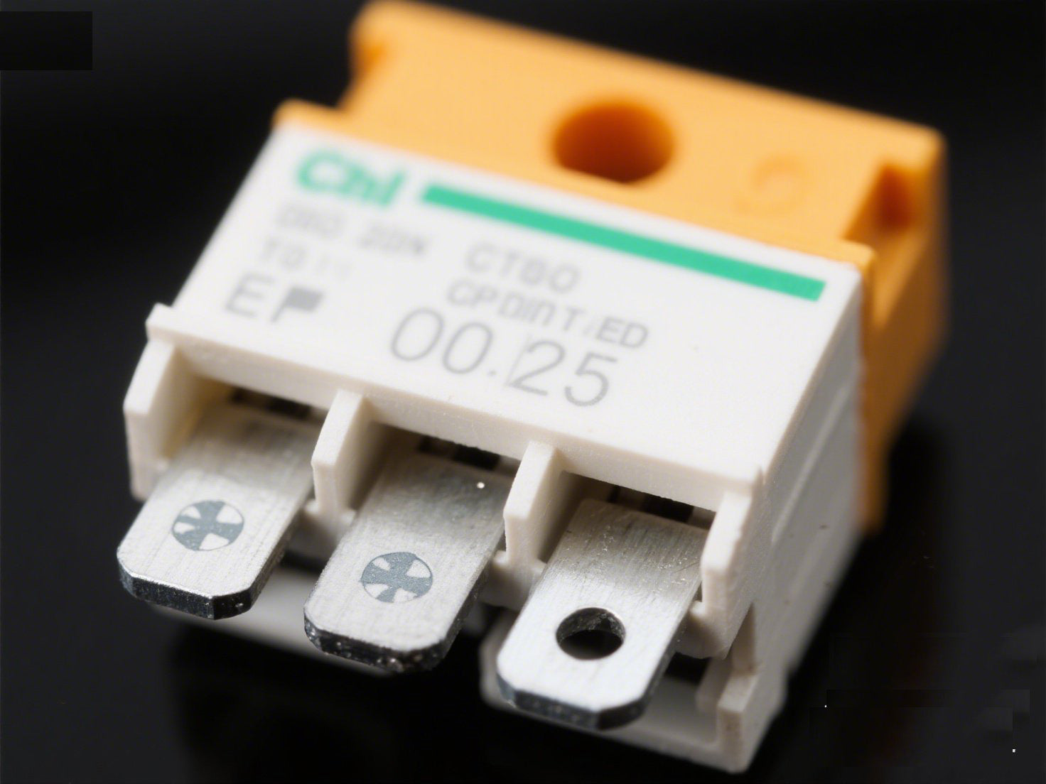 Why Are Fuse Holders Important?
