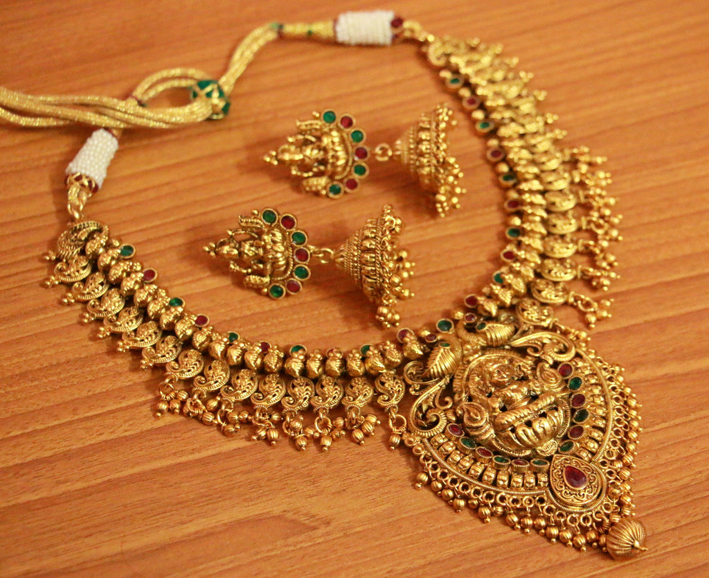 traditional gold necklace set