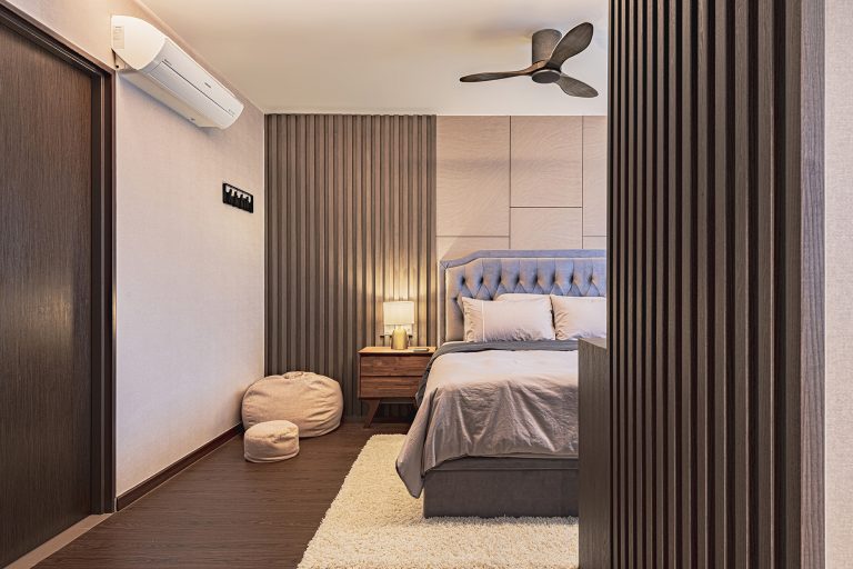 master bedroom with ceiling fan