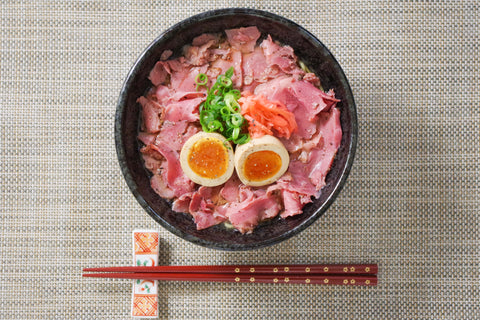 肉まみれラーメン　インスタントラーメン　アレンジ