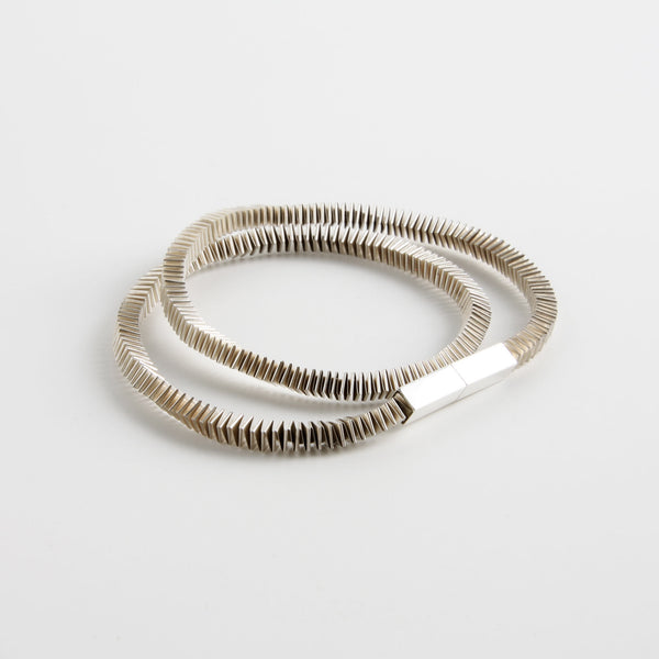 Loop-In-Loop Bracelet | minrl