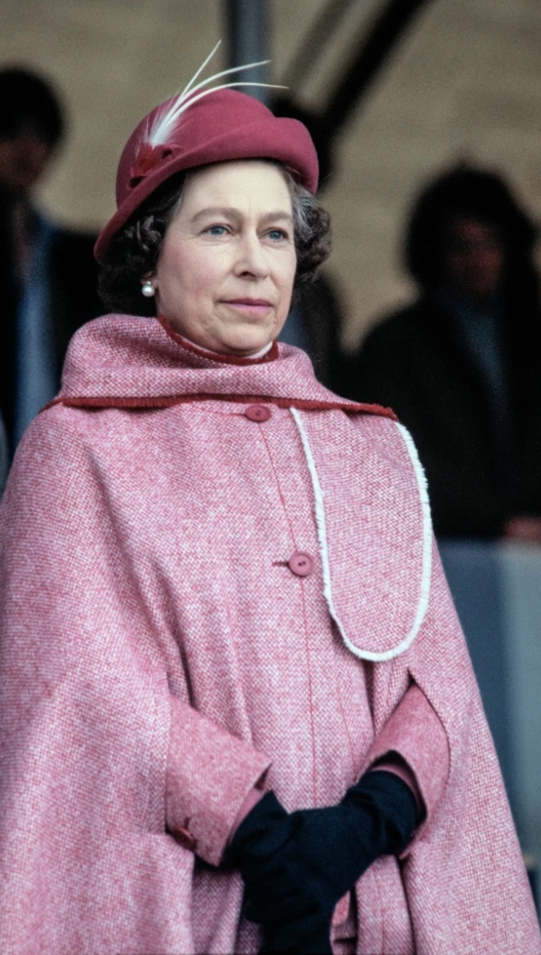 Queen Elizabeth: An Influence of Fashion