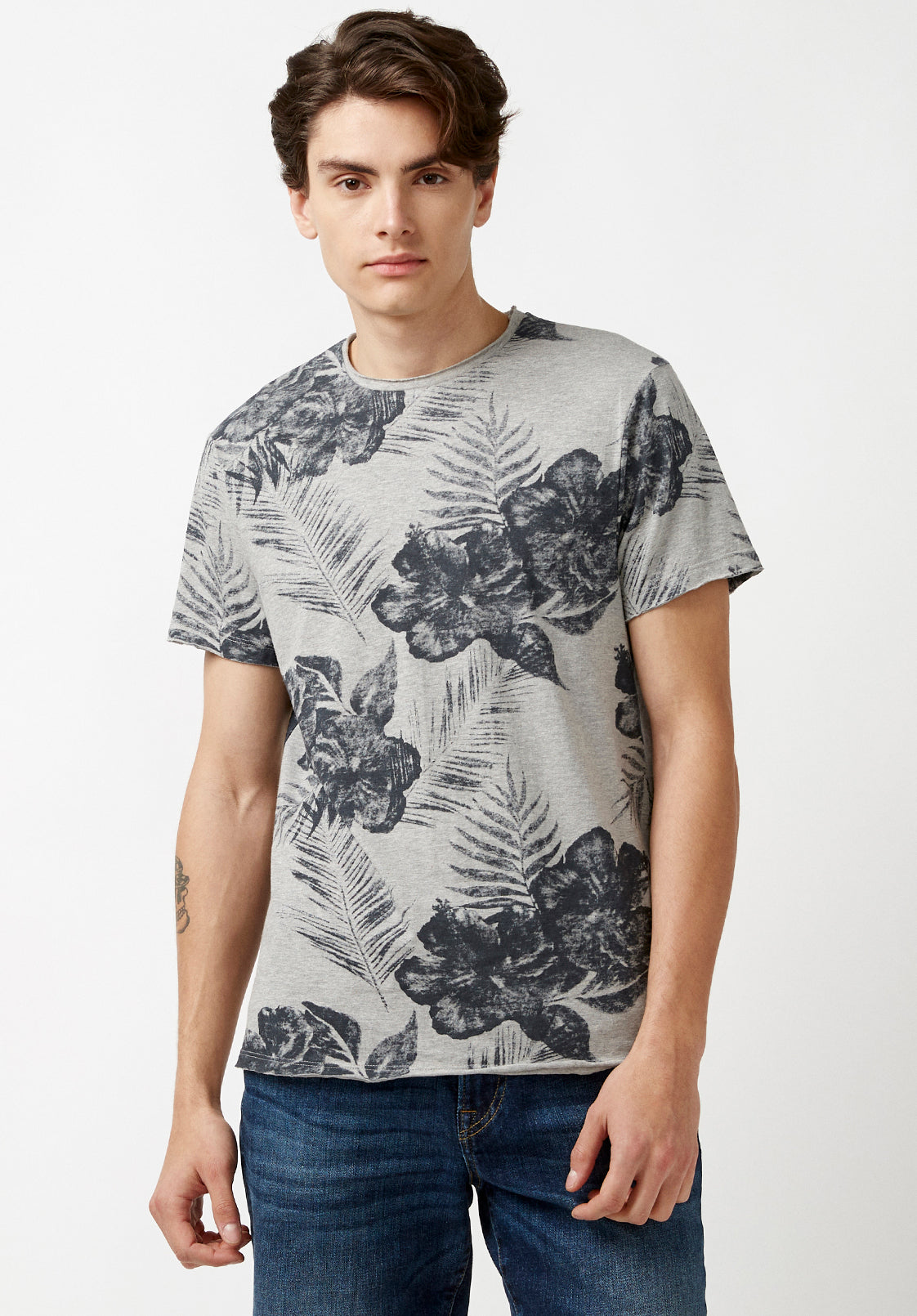 Kushot Hibiscus Print T-Shirt - BM23931