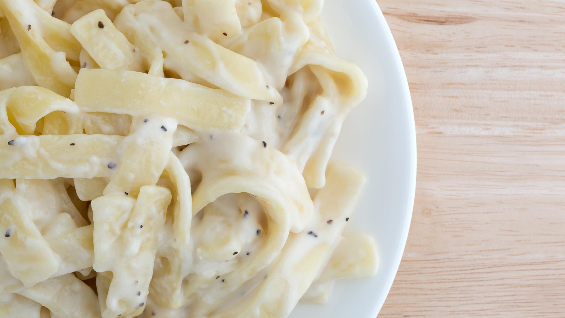 Fettuccine Alfredo Recipe | Rachael Ray