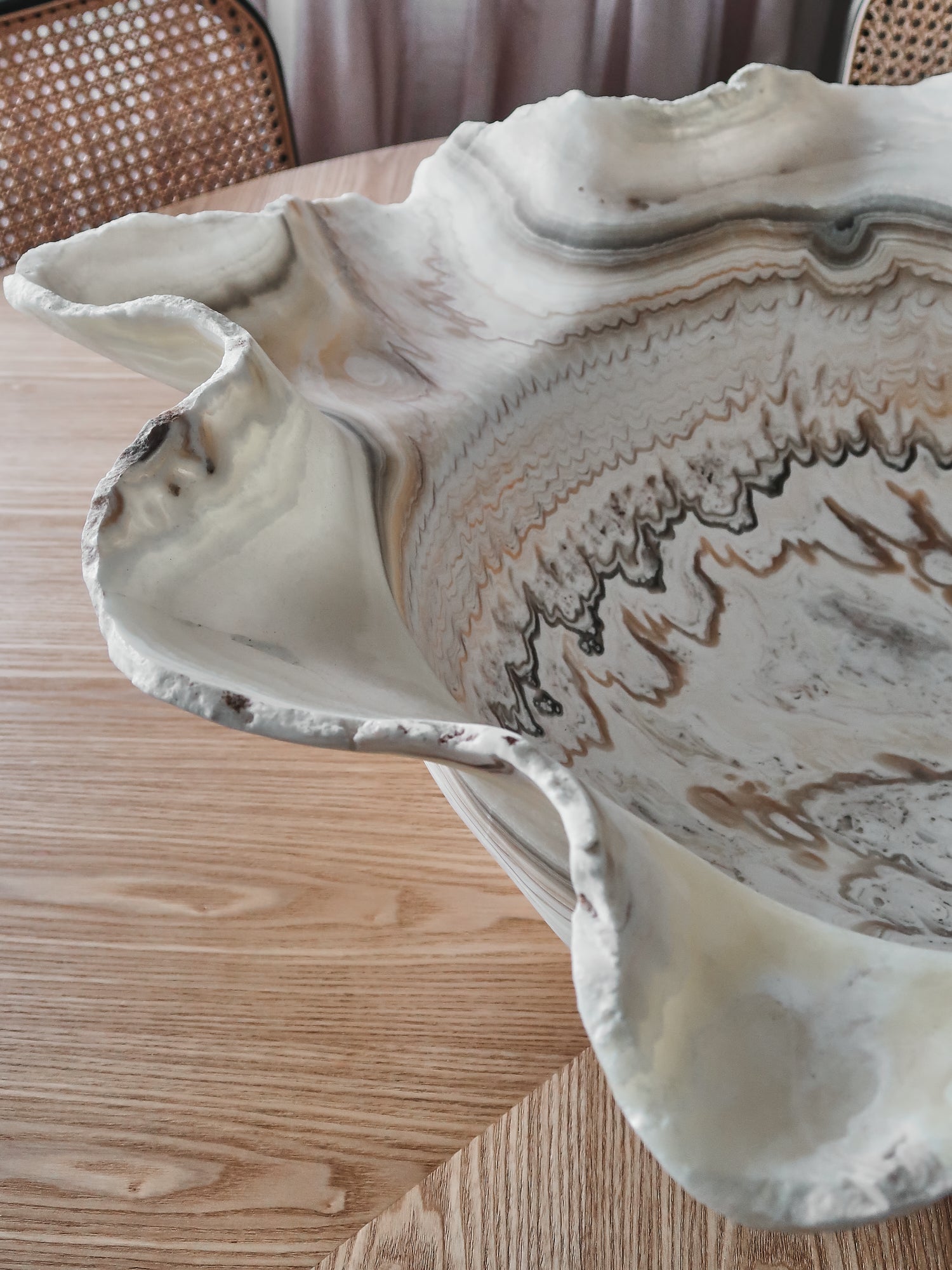 Tritonsâ Trumpet Calcite Bowl 20.1kg