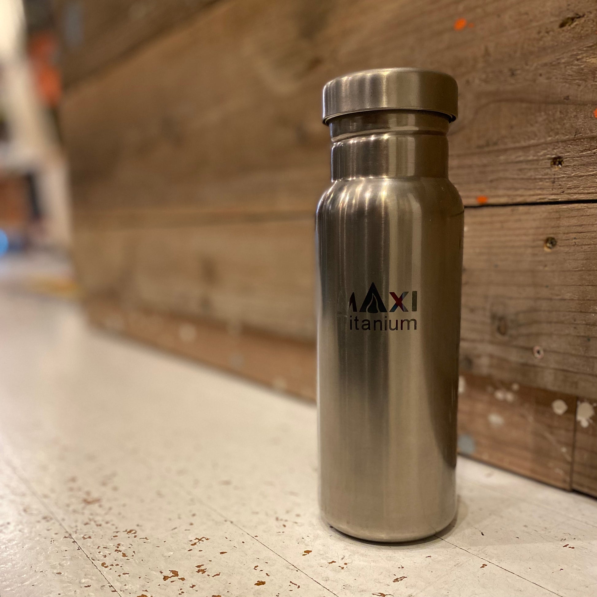 MAXI Titanium Water Bottle 800ml - 食器