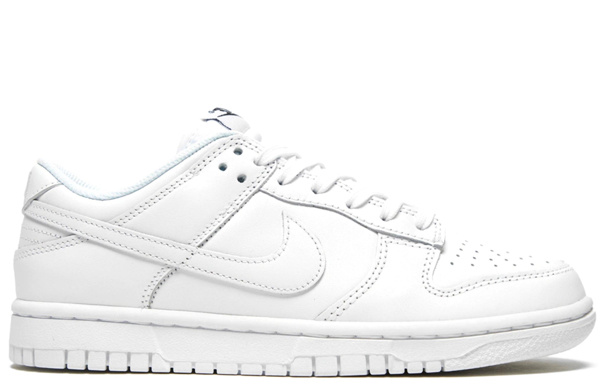 nike w dunk low triple white