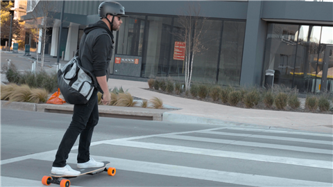 Electric Skateboard Forwards and Backwards Direction