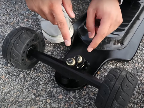 Traditional King-Pin Truck Electric Skateboard