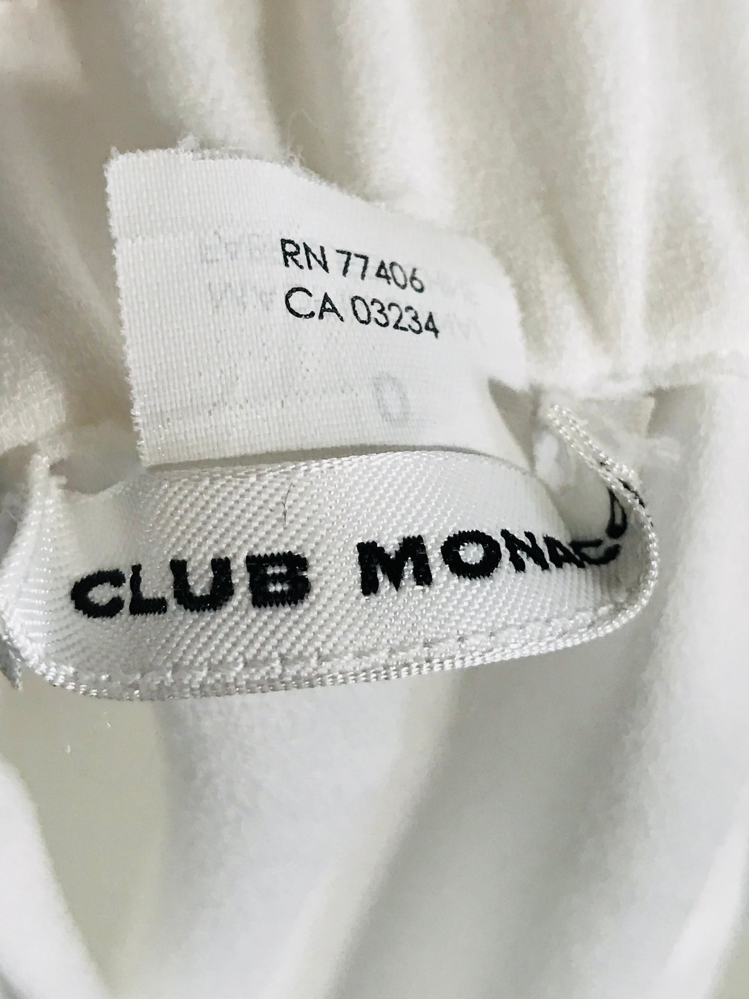 club monaco ca 03234