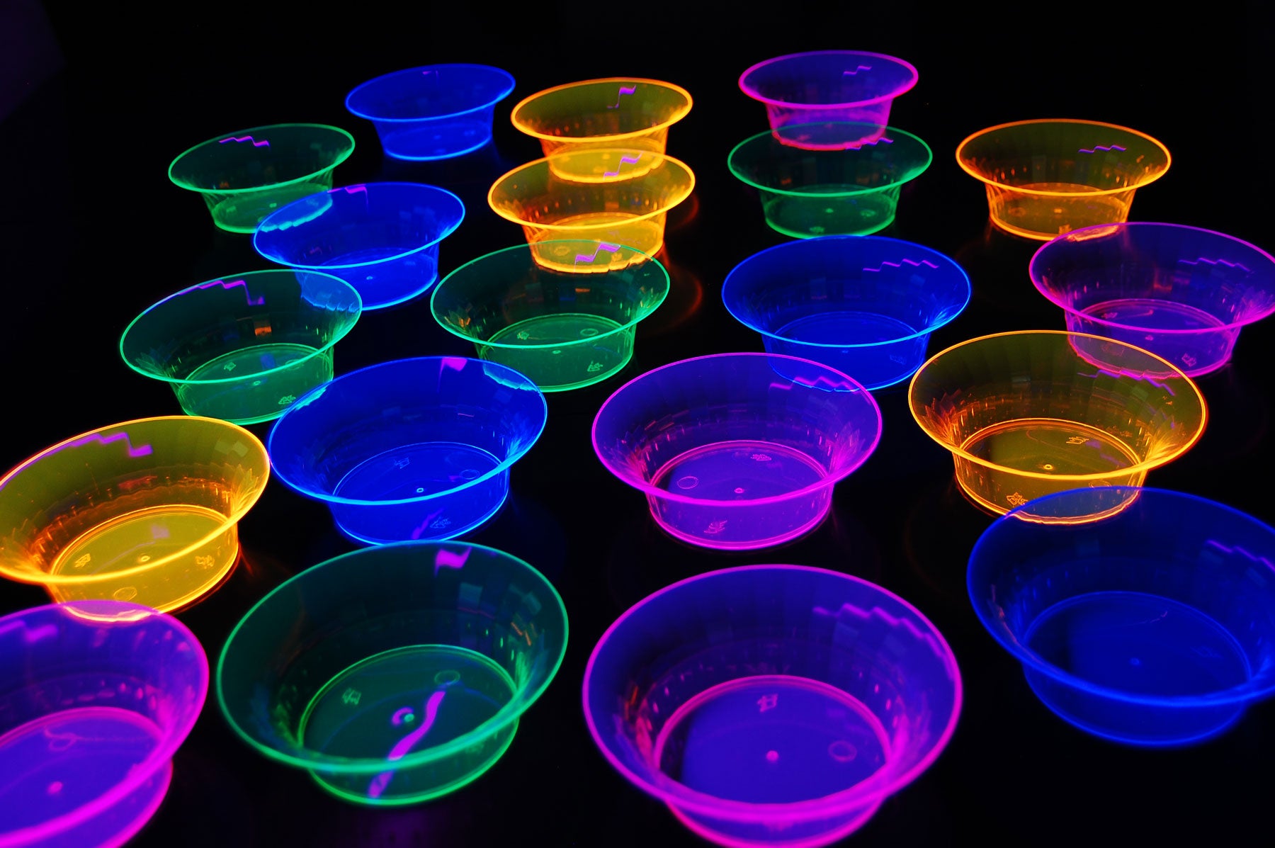 Glow-Bowls™ – Glow-in-the-Dark Combo Bowls