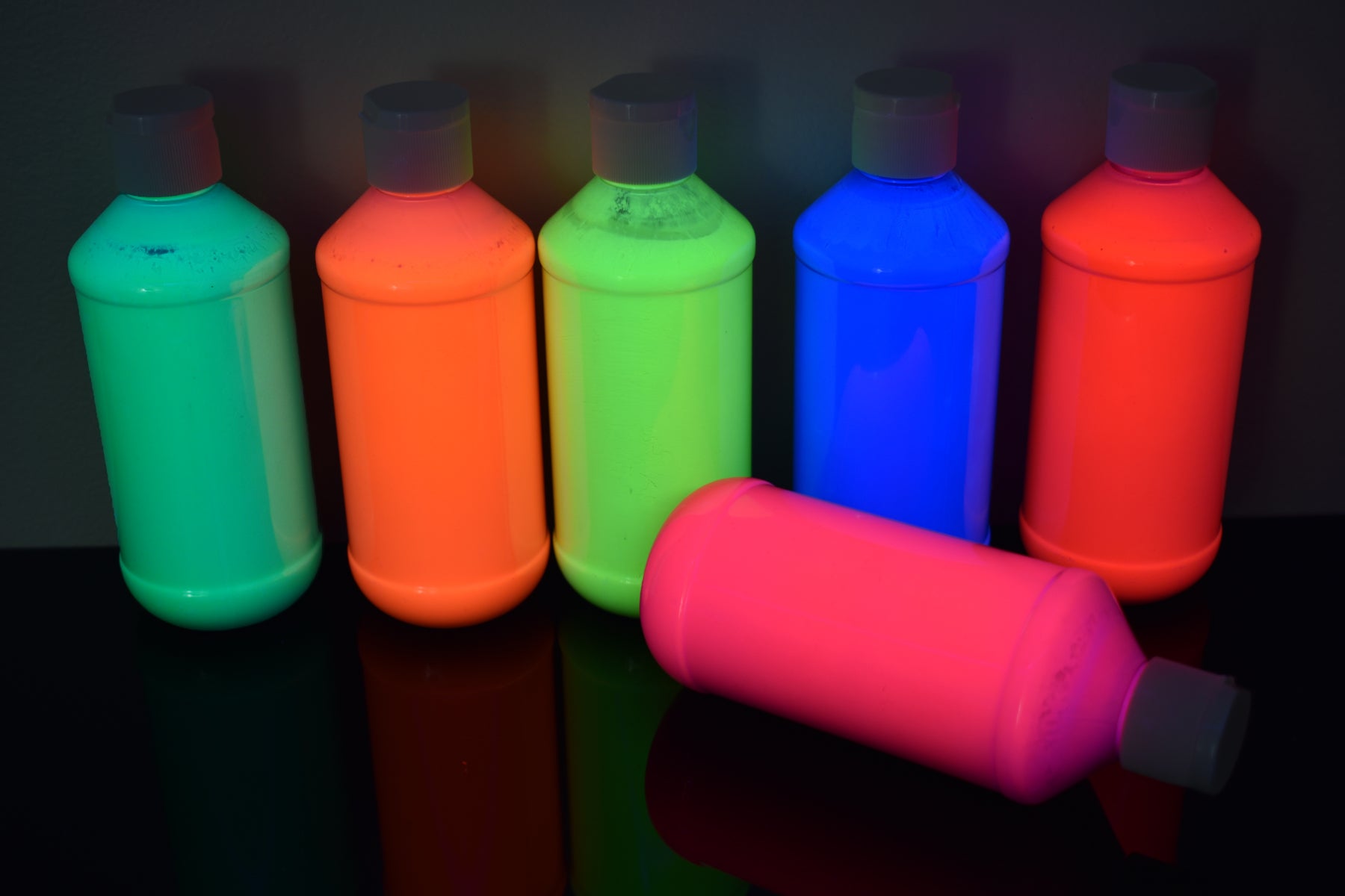 Glow in The Dark Acrylic Paint Blacklight Reactive Fluorescent Paint for  Rock