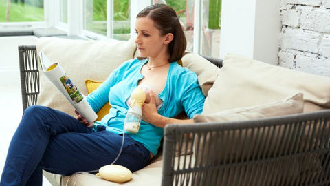 electric-breast-pump-working