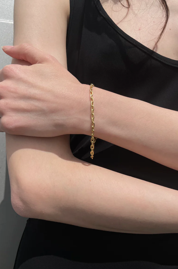 Dainty Lorne Bracelet, Gold