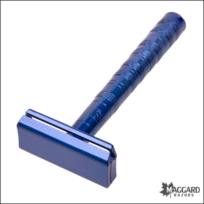 https://cdn.shopify.com/s/files/1/0504/8143/0706/products/Henson-Shaving-AL13-Blue-Machined-Aluminum-DE-Safety-Razor-1-Medium_700x700.jpg?v=1658765691