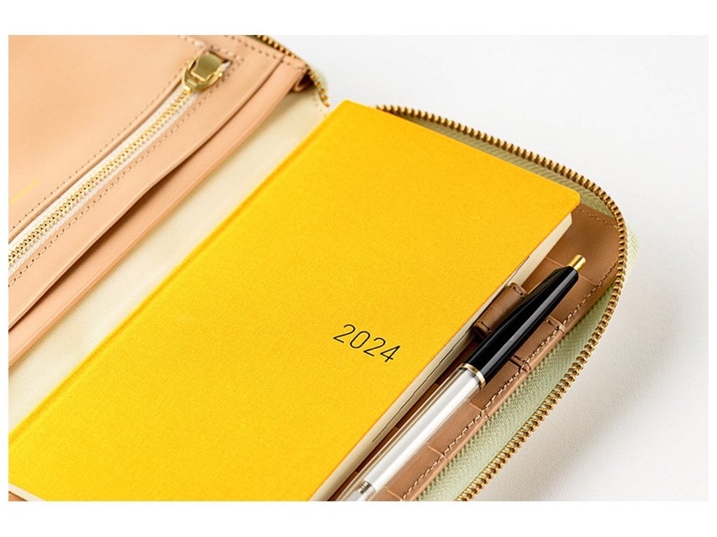 HOBONICHI Techo Cousin 2024, A5, English version - LUSH DIVE AS