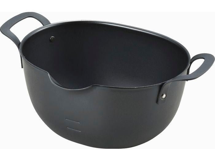 https://cdn.shopify.com/s/files/1/0504/8313/4644/products/Yoshikawa-Aikata-Two-Handle-Deep-Frying-Iron-Pot-Minimaru-3_1600x.jpg?v=1689992043