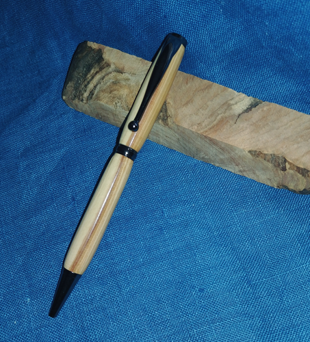 Lilac Wood - Pen - Twist Style with Gun Metal Hardware