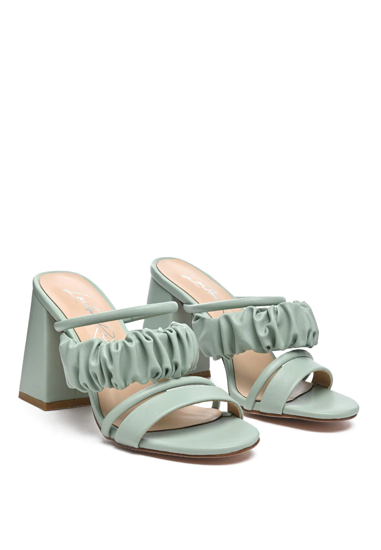 GATHERED STRAPS BLOCK HEELED SANDAL