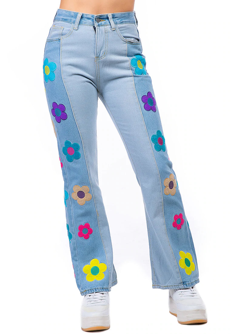 EMBROIDERED DAISY PANELED JEANS PANTS